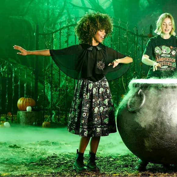 Disney Hocus Pocus Dress with Cape - Picture 2 of 10